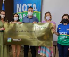 Ganhador de R$ 1 milhão do Nota Paraná recebe prêmio no dia do seu aniversário