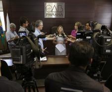 A secretária da Fazenda Jozélia Nogueira informou nesta sexta-feira (24/01) que valores sacados equivocadamente de contas judiciais não-tributárias no final do ano já foram devolvidos. Foram depositados R$ 365 mil. O ressarcimento foi notificado ao presidente da Ordem dos Advogados do Brasil Seção do Paraná (OAB-PR), Juliano Breda, durante encontro realizado na sede da entidade. 