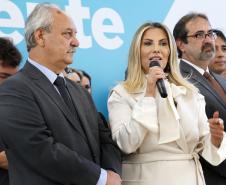 A governadora Cida Borghetti deu posse ao novo secretário da Fazenda de Estado do Paraná, José Luiz Bovo, durante cerimônia realizada na manhã desta segunda-feira (7) no Palácio Iguaçu, em Curitiba.
