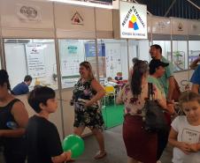 Os visitantes que passarem pela Expoingá 2018 até o dia 14 de maio, em Maringá, poderão ter acesso a alguns dos serviços da Receita Estadual, que montou um estante na freira agropecuária, uma das maiores do Paraná e que receberá aproximadamente 500 mil pessoas da cidade e de outros 58 municípios da região. 