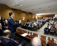 O governador Carlos Massa Ratinho Júnior, participa da posse do secretário de Estado da Fazenda, Renê de Oliveira Garcia Junior. 