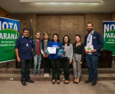 O Governo do Estado entrega os três principais prêmios do sorteio de março do programa Nota Paraná. A solenidade de premiação aconteceu na Secretaria de Estado da Fazenda, em Curitiba nesta quinta-feira (21).  