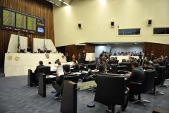 A Assembleia Legislativa aprovou nesta terça-feira (21/05) o projeto de lei do Executivo que institui o Sistema de Gestão Integrada de Recursos Financeiros do Paraná (Sigerfi), que centraliza em uma conta corrente todas as receitas arrecadadas pelo Estado. 

