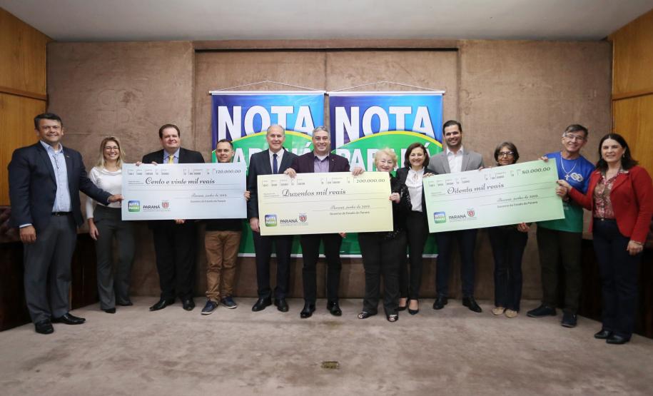 Nota Paraná entrega prêmio quatro vezes maior aos ganhadores