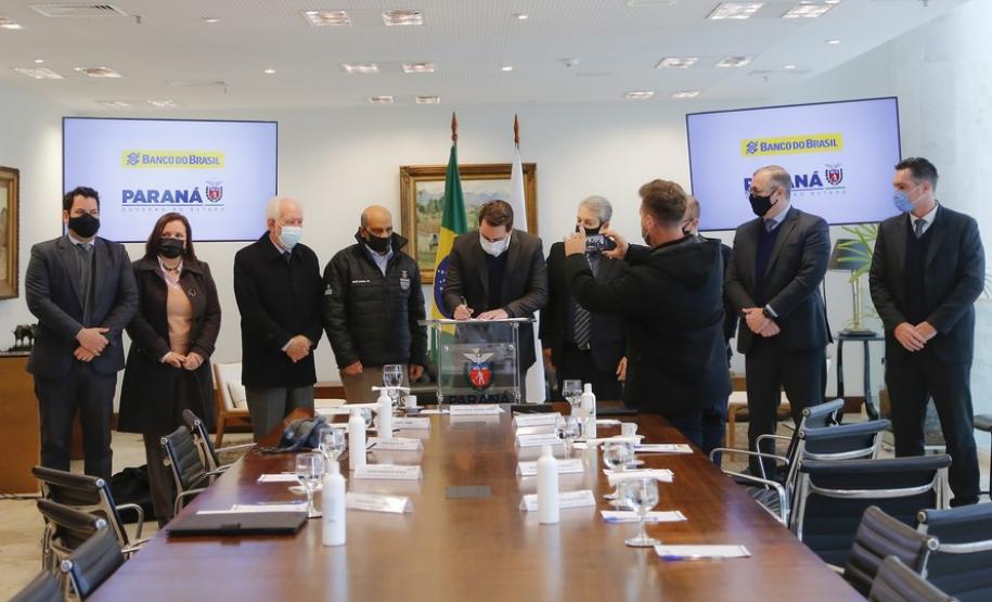 Em operação com Banco do Brasil, Estado liquida dívida com a Copel; economia é de R$ 80 milhões