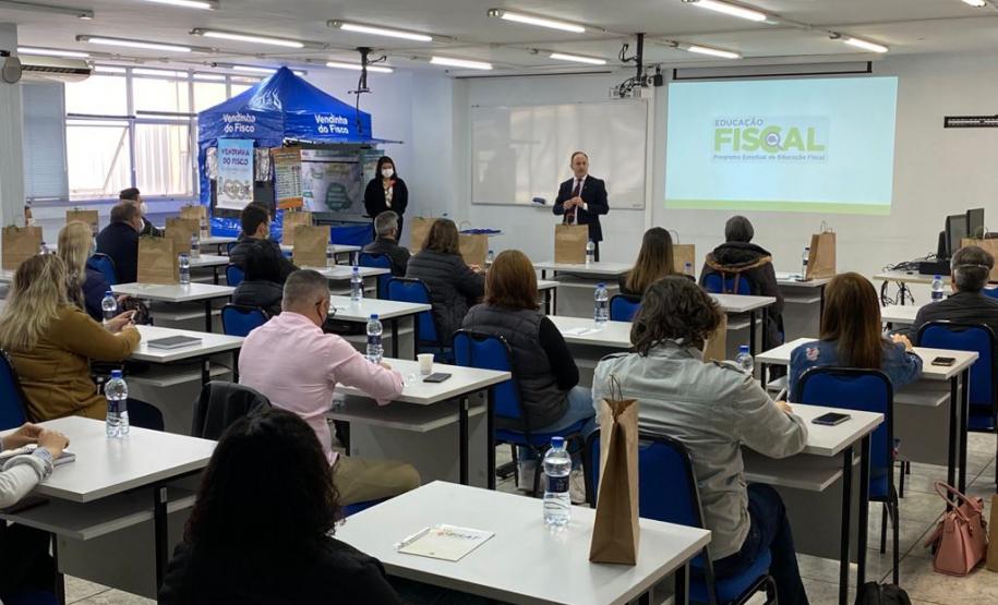 Receita Estadual do Paraná promove palestra sobre Educação Fiscal ao produtor rural