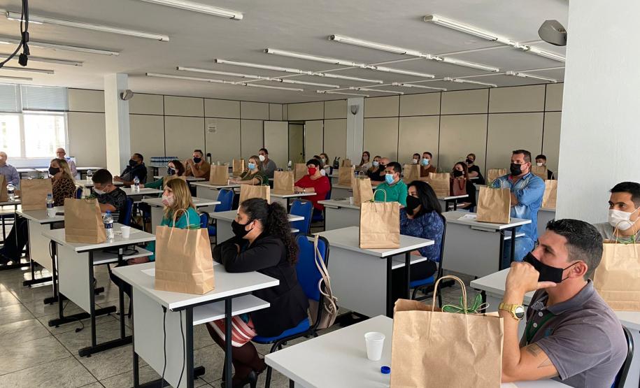 Receita Estadual do Paraná promove palestra sobre Educação Fiscal ao produtor rural