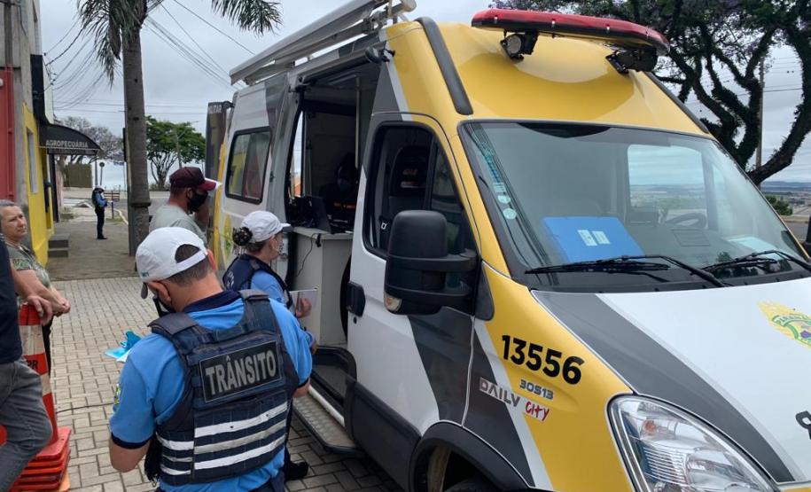 Receita Estadual fiscaliza recolhimento do IPVA em Ponta Grossa e retém 45 veículos