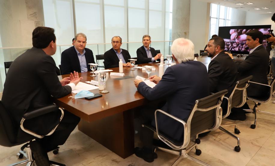 Com apoio do Estado, DAF confirma investimento de R$ 395 milhões em fábrica de Ponta Grossa Foto: Ari Dias/AEN Com apoio do Estado, DAF confirma investimento de R$ 395 milhões em fábrica de Ponta Grossa