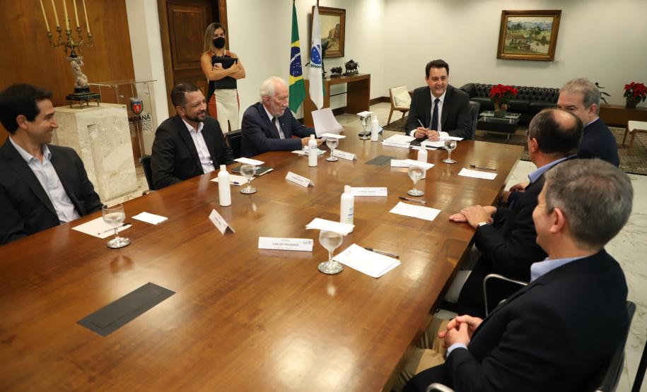 Com apoio do Estado, DAF confirma investimento de R$ 395 milhões em fábrica de Ponta Grossa Foto: Ari Dias/AEN Com apoio do Estado, DAF confirma investimento de R$ 395 milhões em fábrica de Ponta Grossa