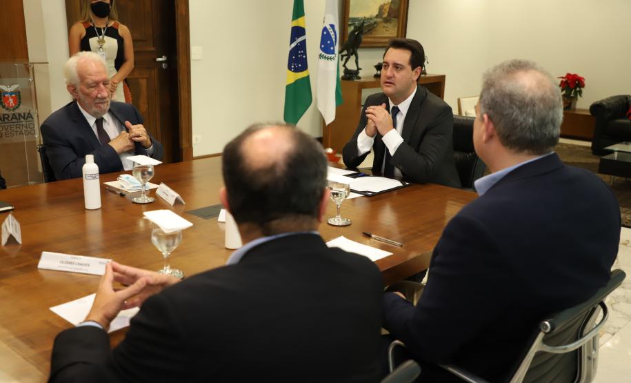 Com apoio do Estado, DAF confirma investimento de R$ 395 milhões em fábrica de Ponta Grossa Foto: Ari Dias/AEN Com apoio do Estado, DAF confirma investimento de R$ 395 milhões em fábrica de Ponta Grossa