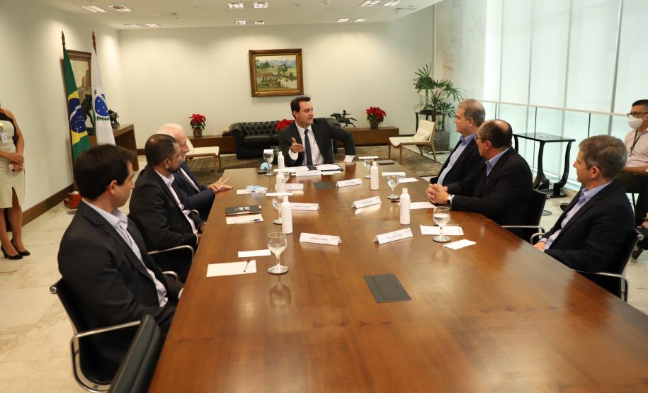 Com apoio do Estado, DAF confirma investimento de R$ 395 milhões em fábrica de Ponta Grossa Foto: Ari Dias/AEN Com apoio do Estado, DAF confirma investimento de R$ 395 milhões em fábrica de Ponta Grossa