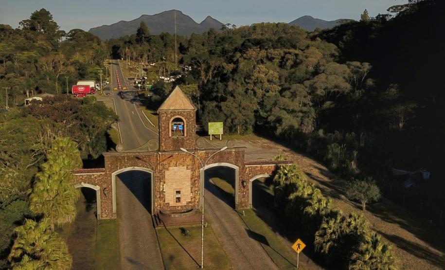 Programa Paraná Pay já sorteou 16 mil prêmios em 2022; saiba onde usar os valores
