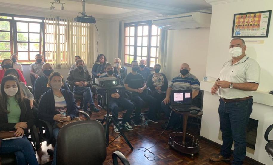 Receita Estadual promove capacitação para servidores municipais dos Campos Gerais