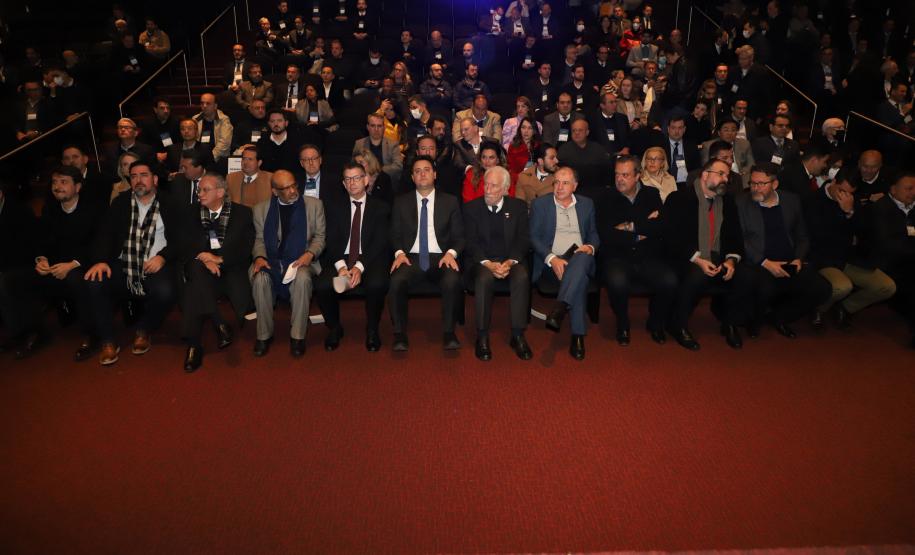 Governador Carlos Massa Ratinho Junior participa de evento da Invest Paraná no Museu Oscar Niemeyer, em Curitiba - Curitiba, 17/05/2022 - Foto: Ari Dias/AEN Governador Carlos Massa Ratinho Junior participa de evento da Invest Paraná no Museu Oscar Niemeyer, em Curitiba - Curitiba, 17/05/2022