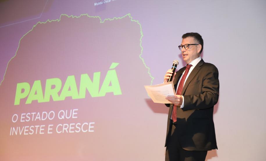 Governador Carlos Massa Ratinho Junior participa de evento da Invest Paraná no Museu Oscar Niemeyer, em Curitiba - Curitiba, 17/05/2022 - Foto: Ari Dias/AEN Governador Carlos Massa Ratinho Junior participa de evento da Invest Paraná no Museu Oscar Niemeyer, em Curitiba - Curitiba, 17/05/2022