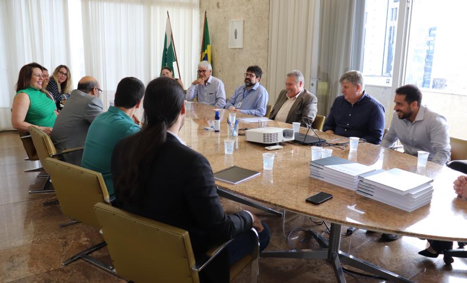 Secretário entrega Relatório da Gestão 2019-2022 aos gestores da Sefa