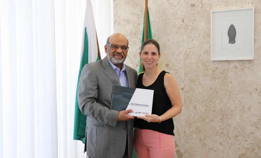 Secretário entrega Relatório da Gestão 2019-2022 aos gestores da Sefa