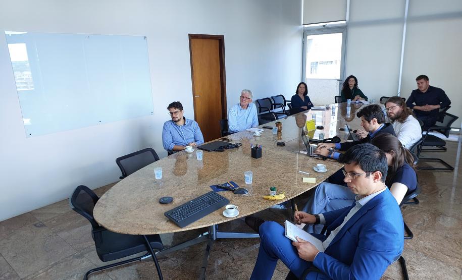 Servidores debatem perspectivas econômicas com economista-chefe do BB Asset