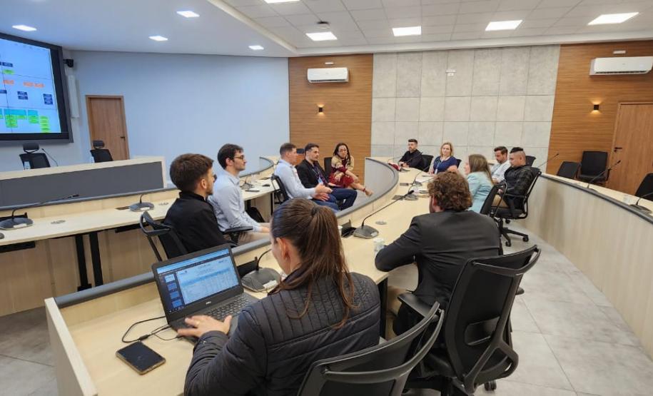 Paraná e Mato Grosso Discutem Novo Sistema Financeiro