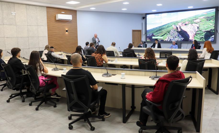 Paraná e Mato Grosso Discutem Novo Sistema Financeiro