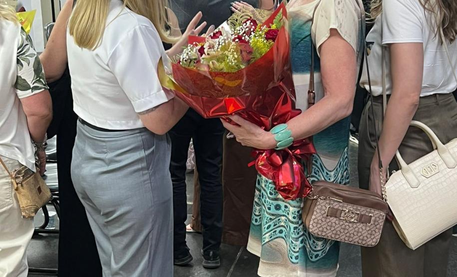 Transferir seus créditos do Nota Paraná para abater parte do IPVA é uma ótima forma de economizar e otimizar seu dinheiro. Essa prática oferece diversas vantagens, como: Redução do valor do IPVA: Ao utilizar seus créditos para pagar parte do imposto, você diminui o valor total a ser desembolsado, gerando uma economia significativa. Incentivo ao consumo local: O programa Nota Paraná visa estimular a economia local, e ao utilizar seus créditos para abater o IPVA, você está contribuindo para esse objetivo. Si