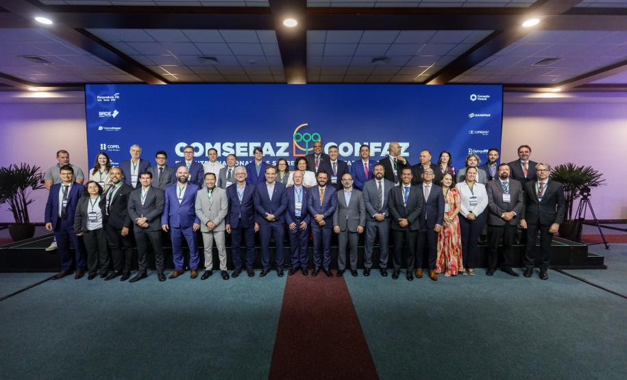 Paraná assina manifesto que uniformiza alíquota sobre produtos importados