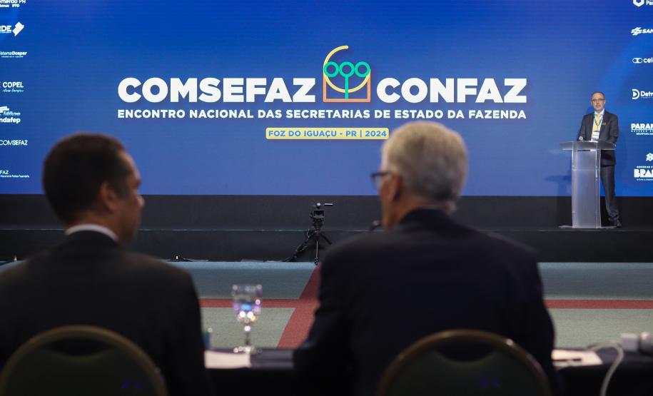 Paraná assina manifesto que uniformiza alíquota sobre produtos importados