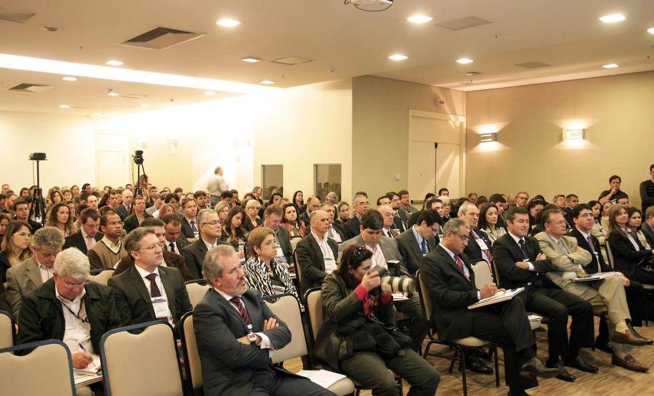 A Rede de Controle da Gestão Pública (RCGP/PR) realizou nesta quinta-feira (17), no auditório da Procuradoria-Geral do Estado, em Curitiba, o seu primeiro encontro estadual