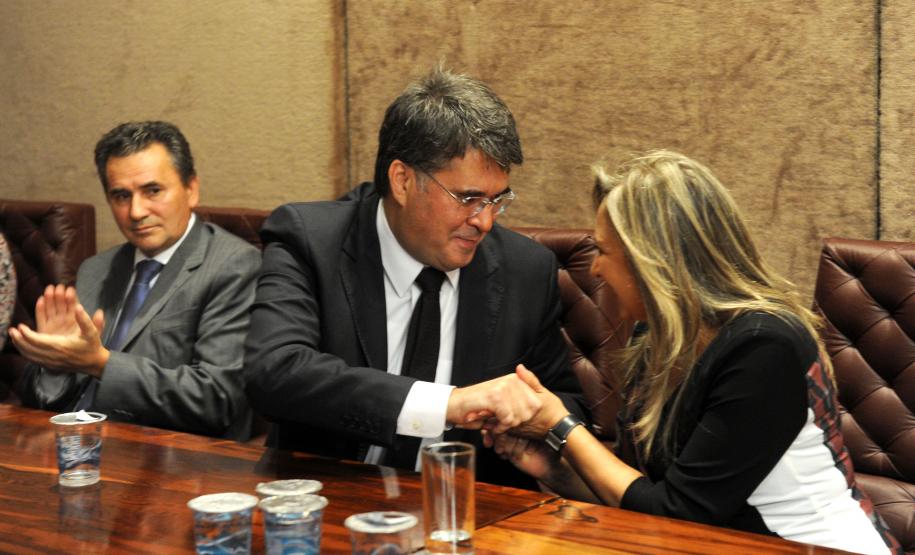 “Trabalho, trabalho e trabalho.” Assim o novo secretário da Fazenda, Luiz Eduardo Sebastiani, definiu como será sua gestão à frente da pasta. Ele destacou que para isso conta com um grupo de elite do funcionalismo público, ao se referir aos auditores fiscais e demais funcionários da secretaria e da Receita Estadual.