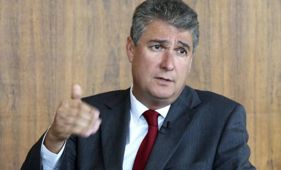 Dívida da União com o Paraná já soma R$ 1,4 bilhão Dívida da União com o Paraná já soma R$ 1,4 bilhão