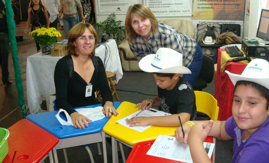 Receita Estadual leva oficinas de cidadania fiscal para crianças na Expoingá