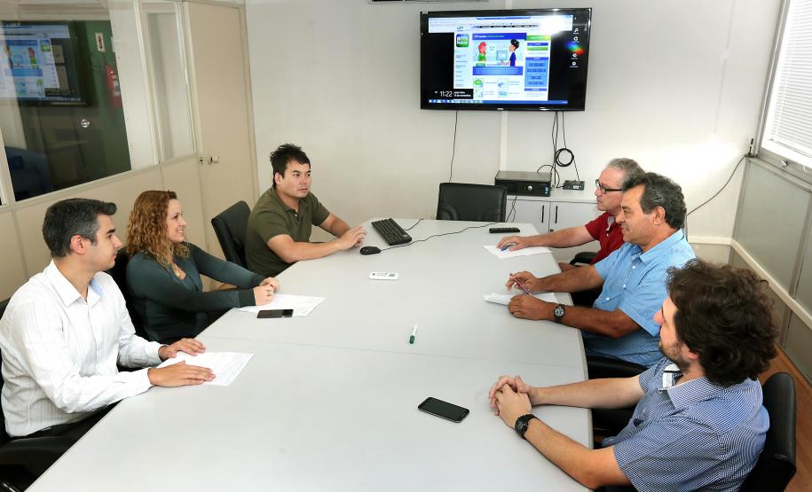 Nota Paraná vai liberar R$ 20,6 milhões 
a quatro milhões de pessoas no dia 23