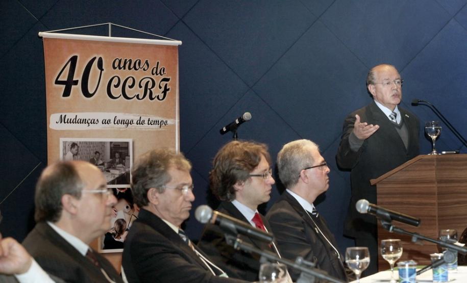 Há quatro décadas o Conselho de Contribuintes e Recursos Fiscais (CCRF) do Paraná vem se destacando na solução de demandas tributárias entre contribuintes e o estado, com transparência, imparcialidade e rapidez, na avaliação do secretário de Estado da Fazenda, Luiz Carlos Hauly.