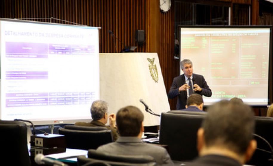 Paraná reduz despesas e aumenta investimentos em 35% Paraná reduz despesas e aumenta investimentos em 35%