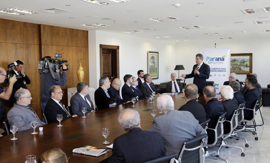 Estado oferece incentivo a e-commerce Estado oferece incentivo a e-commerce
e firma protocolos com quatro varejistas