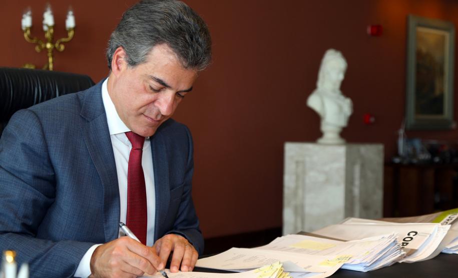 Governo propõe medidas para gerar economia de R$ 100 milhões Governo propõe medidas para gerar economia de R$ 100 milhões