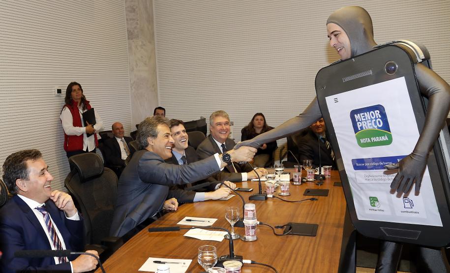 Criado no PR, Menor Preço será adotado no Espírito Santo Criado no PR, Menor Preço será adotado no Espírito Santo