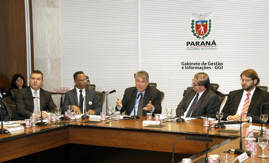 Estado cria o Sistema Paranaense de Parques Tecnológicos Estado cria o Sistema Paranaense de Parques Tecnológicos