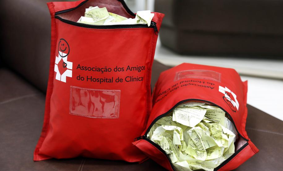 Nota Paraná ajuda a zerar fila de próteses de quadril no HC