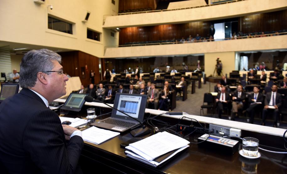 Paraná fecha 2017 com superávit orçamentário e primário e aumento nos investimentos