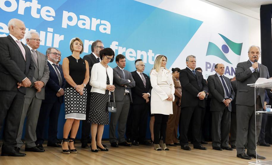 Contas públicas serão geridas com responsabilidade, diz novo secretário da Fazenda do Paraná A governadora Cida Borghetti deu posse ao novo secretário da Fazenda de Estado do Paraná, José Luiz Bovo, durante cerimônia realizada na manhã desta segunda-feira (7) no Palácio Iguaçu, em Curitiba.