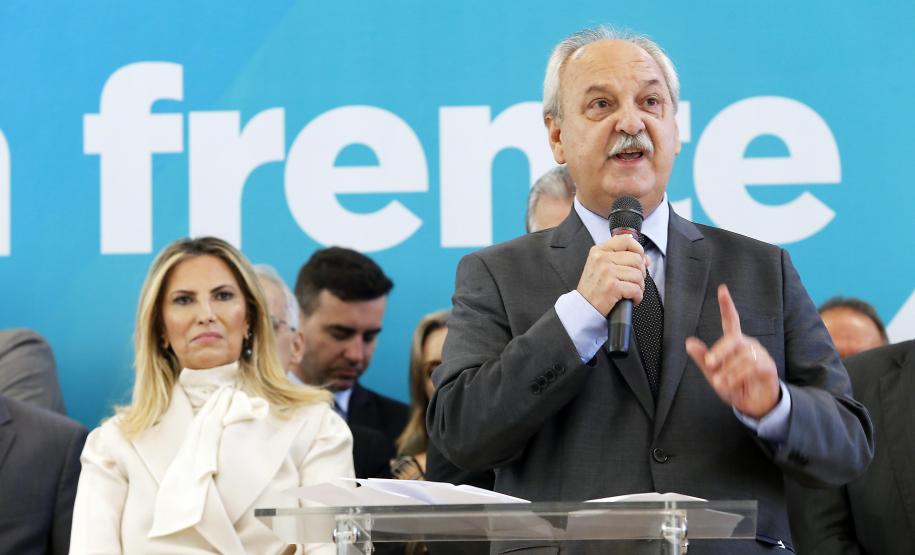 Contas públicas serão geridas com responsabilidade, diz novo secretário da Fazenda do Paraná A governadora Cida Borghetti deu posse ao novo secretário da Fazenda de Estado do Paraná, José Luiz Bovo, durante cerimônia realizada na manhã desta segunda-feira (7) no Palácio Iguaçu, em Curitiba.