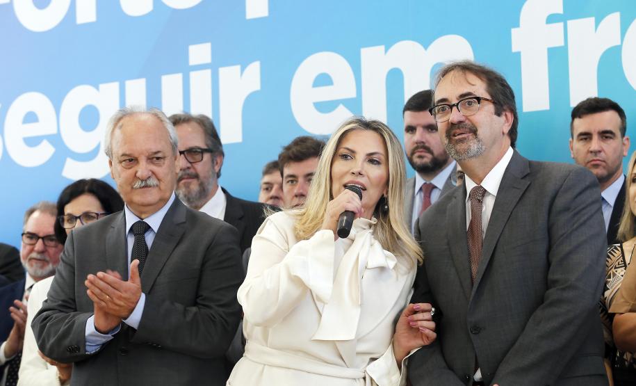 Contas públicas serão geridas com responsabilidade, diz novo secretário da Fazenda do Paraná A governadora Cida Borghetti deu posse ao novo secretário da Fazenda de Estado do Paraná, José Luiz Bovo, durante cerimônia realizada na manhã desta segunda-feira (7) no Palácio Iguaçu, em Curitiba.