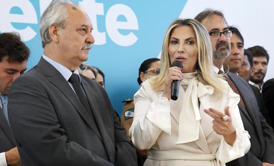 Contas públicas serão geridas com responsabilidade, diz novo secretário da Fazenda do Paraná A governadora Cida Borghetti deu posse ao novo secretário da Fazenda de Estado do Paraná, José Luiz Bovo, durante cerimônia realizada na manhã desta segunda-feira (7) no Palácio Iguaçu, em Curitiba.