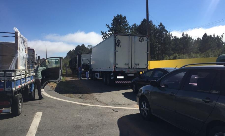 Auditores fiscais da Receita Estadual ajudaram a recuperar um veículo roubado durante uma operação de fiscalização no Posto da Polícia Rodoviária Federal, em São Luiz do Purunã. O caminhão transportava uma carga de carne, também produto de roubo, avaliada em R$ 200 mil, que havia sido levada do município de Marmeleiro, região sudoeste do Paraná. A ação aconteceu na manhã desta quinta-feira (10).