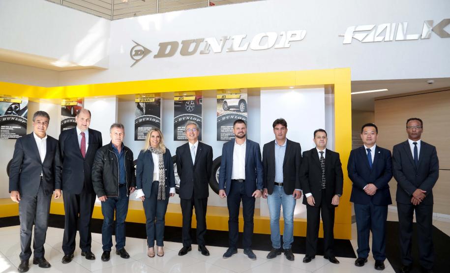 Multinacional japonesa anuncia mais R$ 153 milhões no Paraná A governadora Cida Borghetti assinou nesta segunda-feira (25) um aditivo ao protocolo de intenções da indústria Sumitomo Rubber do Brasil para o aumento de investimentos no Estado. O complexo industrial da multinacional japonesa, instalada em Fazenda Rio Grande, Região Metropolitana de Curitiba, será modernizado e ampliado.