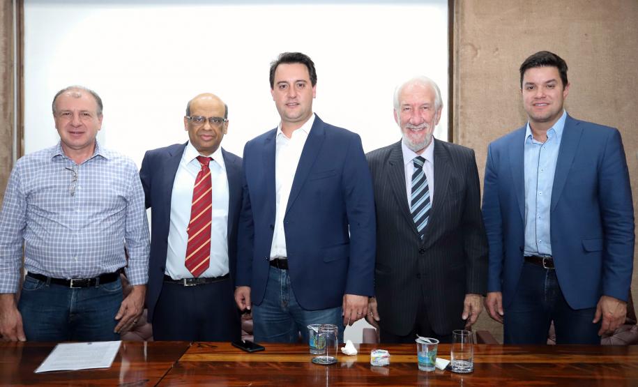 O governador Carlos Massa Ratinho Júnior, participa da posse do secretário de Estado da Fazenda, Renê de Oliveira Garcia Junior.