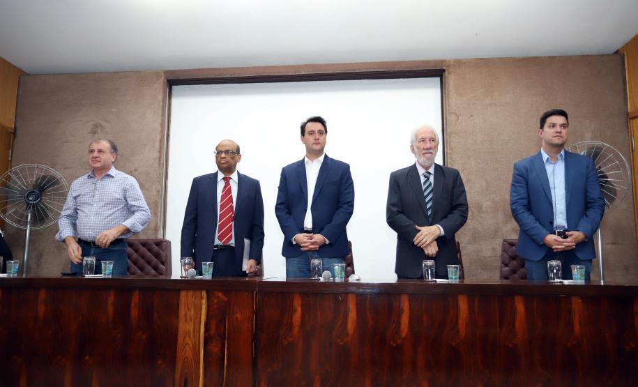 O governador Carlos Massa Ratinho Júnior, participa da posse do secretário de Estado da Fazenda, Renê de Oliveira Garcia Junior.