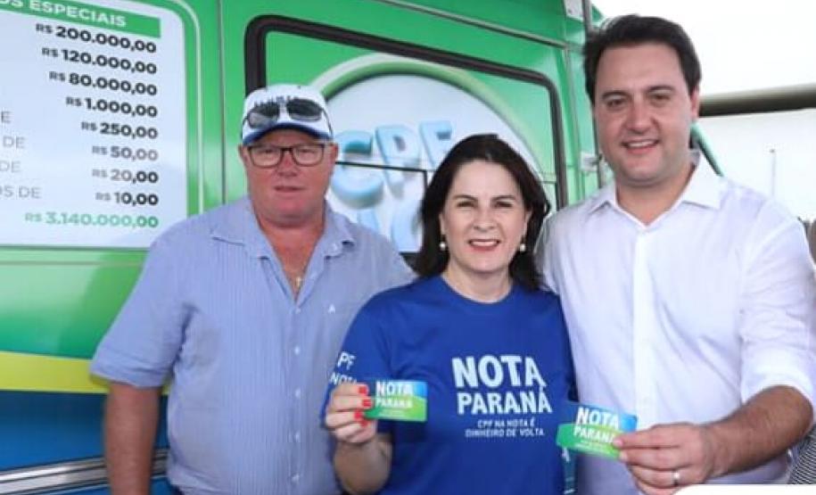 Receita Estadual realiza atendimento móvel no Show Rural de Cascavel Foram realizados muitos cadastros no programa, emissões de cartões com o CPF, além de consultas ao CADIN, Certidão Negativa e IPVA.